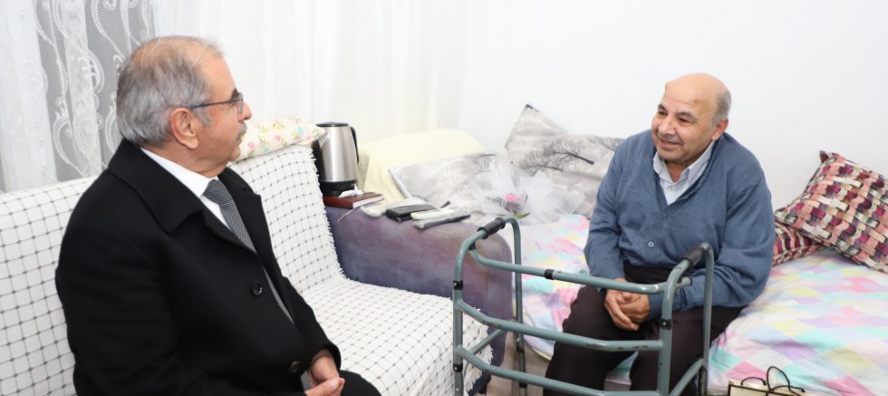 Özacar, Engelli Vatandaşları Evlerinde Ziyaret Etti