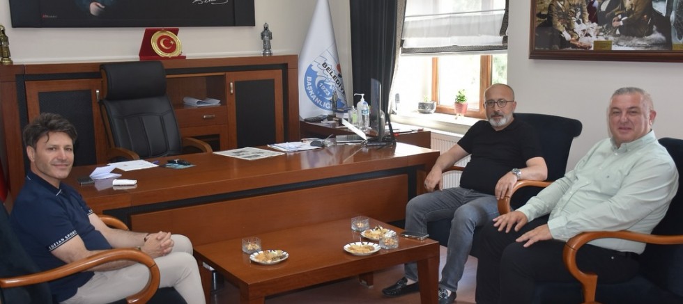 Başkan Soyuak Ziyaretçilerini Ağırladı