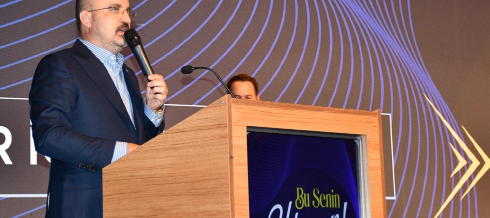 ‘Çare Belli, Giyeceğimiz Elbise 2002 Elbisesidir’