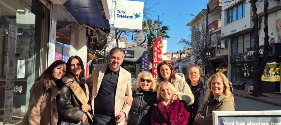 CHP Kadın Kollarından 8 Mart’ta Anlamlı Etkinlik