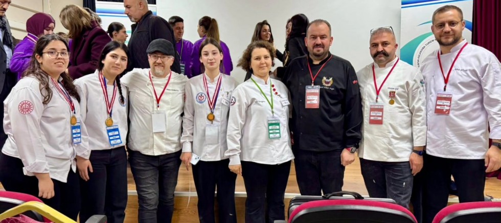 Geleceğin Şeflerinden Bronz Madalya