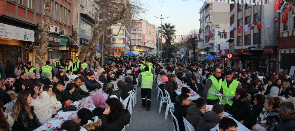 Gelibolu Belediyesi’nden 5 Bin Kişilik İftar