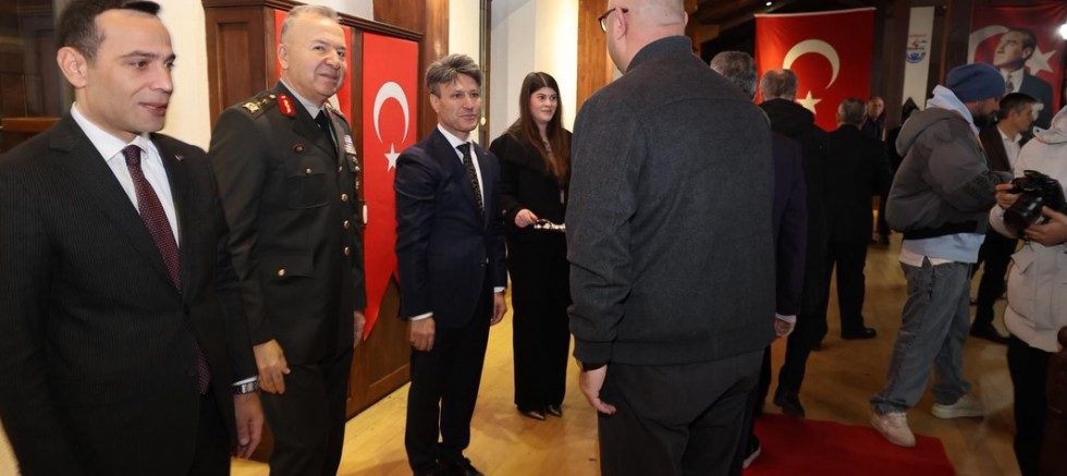 Gelibolu’da Bayramlaşma Töreni AKM’de Yapıldı