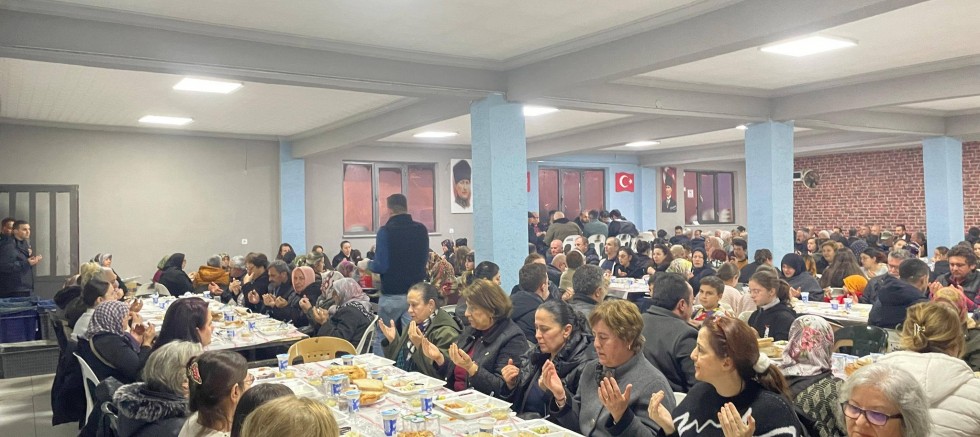 Kavakköy’de Kadir Gecesi İftarına Yoğun İlgi