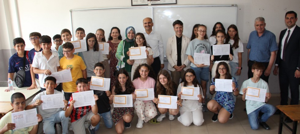 Öğrenciler Karne Heyecanı Yaşadı