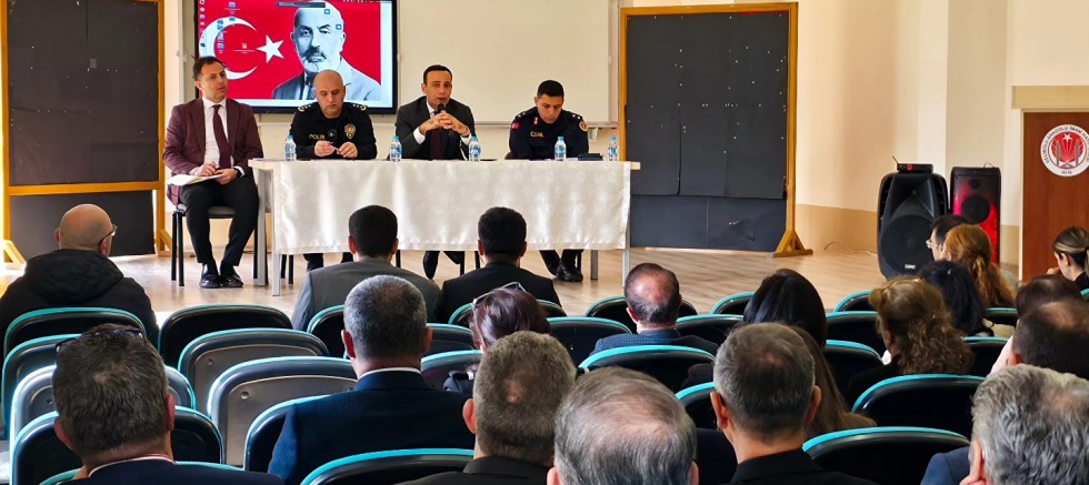 Okul Güvenliği Toplantısı Yapıldı
