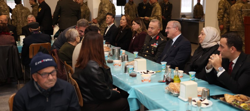 Şehit Aileleri, Gaziler ve Mehmetçikle İftar Yapıldı