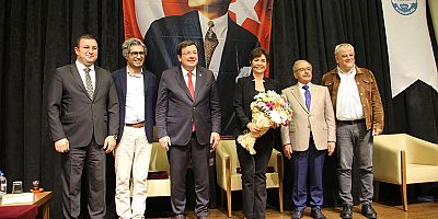 1. Yüzyılından 2. Yüzyılına Cumhuriyet Paneli Gerçekleştirildi