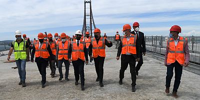 1915 Çanakkale Köprüsü’nde Son Kablo Çekildi