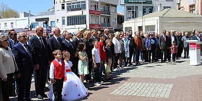 23 Nisan Alternatif Törenle Kutlandı