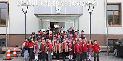 26 Kasım İlkokulu Öğrencilerinden Başkan Özacar’a Ziyaret