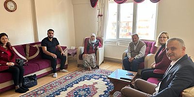 AK Parti’den Depremzede Aileye Ziyaret