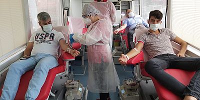 AK Parti’den Kan Bağışı