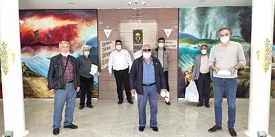 AK Parti’den Vefa Grubuna 2 Bin Adet Maske