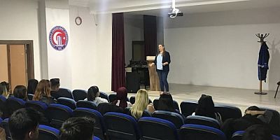 Akademide Kariyer Semineri Düzenlendi