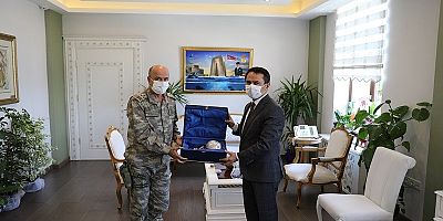 Aksakallı’dan Vali Aktaş’a Veda Ziyareti