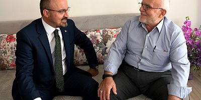 ‘Anne ve Babalarımıza Sevgiyle Hürmet Göstermek İlk Vazifemiz’