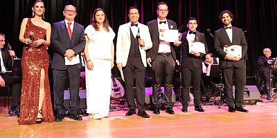 Asan, Zeki Müren Ses Yarışmasında Birinci Oldu