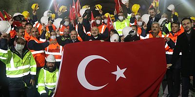 AYVACIK KÜÇÜKKUYU TÜNELLERİ’NDE İLK IŞIK GÖRÜLDÜ