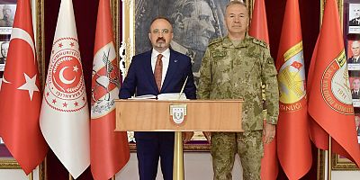 Bakan Yardımcısı Turan’dan 2. Kolordu Komutanlığına Ziyaret