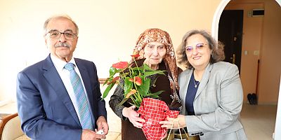 Başkan Özacar’dan Anneler Günü Ziyaretleri
