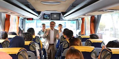 Başkan Özacar, Gençleri Sınava Uğurladı