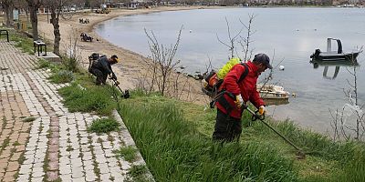Belediye Ekipleri Hafta Sonu Da Sahada