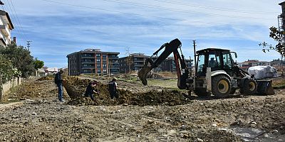 Belediye Ekipleri İpek Sokak’ta Çalışmalarına Devam Ediyor