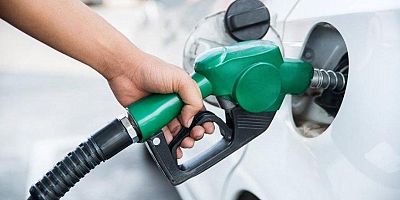 Benzin ve Motorine  Zam! İkisi De Artık Çift Hanede