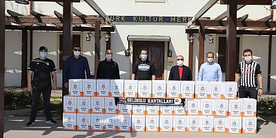 Beşiktaşlılar Derneğinden Yardım Kolisi