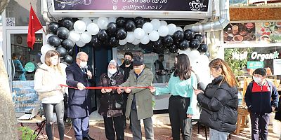 “Cafe No 17” Açıldı