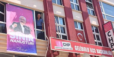 CHP'den ‘Sınır Namustur’ Pankartı