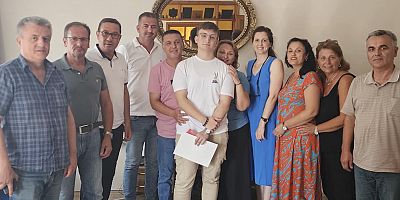 CHP'den YKS’de Çanakkale Birincisi Aktaş'a Ziyaret