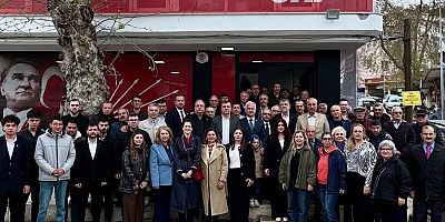 CHP İlçe Başkanlığında Bayramlaşma Programı Düzenlendi