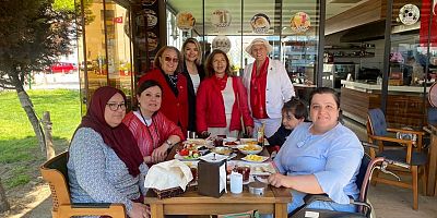 CHP Kadın Kollarından 23 Nisan Ziyaretleri