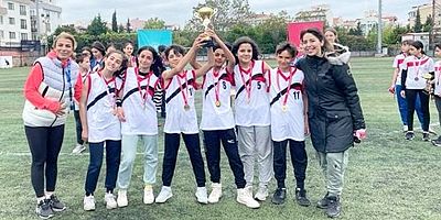 Çocuk Şenliğinde İl Birincisi Namık Kemal Okulu Oldu