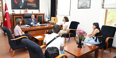 ÇOMÜ Öğrencilerinden Başkan Özacar’a Ziyaret