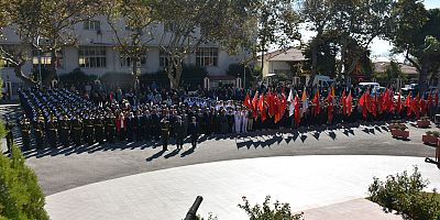 Cumhuriyet Bayramı Kutlamaları Çelenk Sunma Töreni İle Başladı