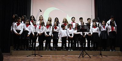 Cumhuriyet Çocuk Korosu Düzenlendi