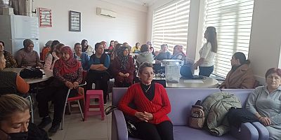 ‘Doğal Olan Normal Doğum’ Bilgilendirmesi Sürüyor