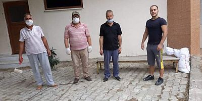 Emekli İmam Sanayi Sitesindeki Cami İçin Kolları Sıvadı