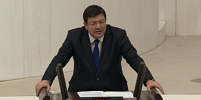 Erkek, Deprem Bölgesindeki Tarihi Geçmiş Gıdaları Meclise Taşıdı