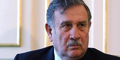 Eski Başbakan Yıldırım Akbulut Vefat Etti