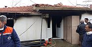 EVREŞE'DE EV YANGINI