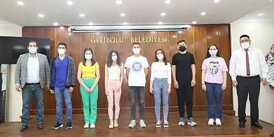 Geleneksel 19 Mayıs Yarışmasını Kazananlara Ödülleri Verildi