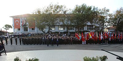 GELİBOLU’DA 09.05’TE HAYAT DURDU