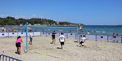 Gelibolu'da Plaj Voleybolu Heyecanı