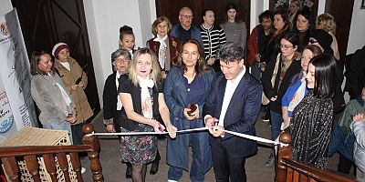 ‘Gelibolu’da Sanatla Tek Yürek’ Sergisi Açıldı