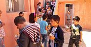 Gelibolu’da Yaz Kur’an Kursu Öğrencilerine Lokma İkramı 