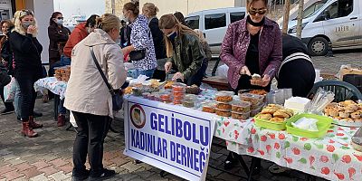Gelibolu Kadınlar Derneği Kermes Düzenledi